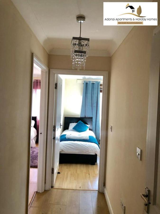 2 Bedroom Apartment At Dagenham , Adonai Serviced Accommodation, Free Wifi And Parking Bagian luar foto